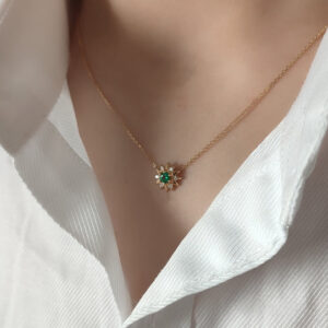 Full of energy sun necklace Emerald Gemstone Necklace WX-103926
